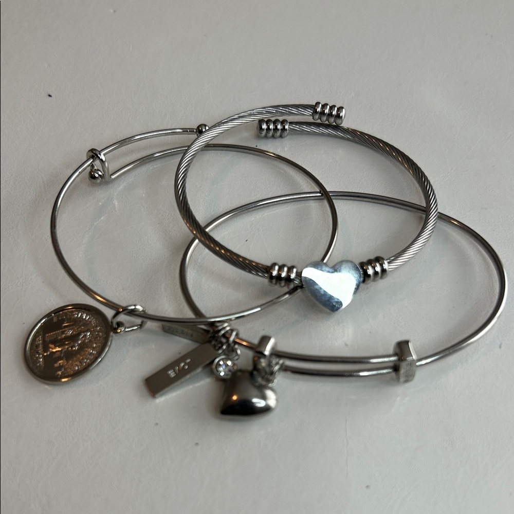 Silver Heart Charm Bangle Set